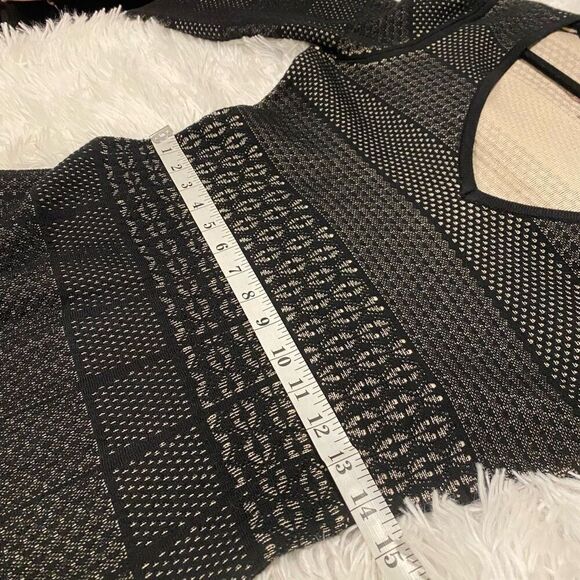 Gal Meets Glam Heidi Sweater Dress in Black Medium - Picture 5 of 8